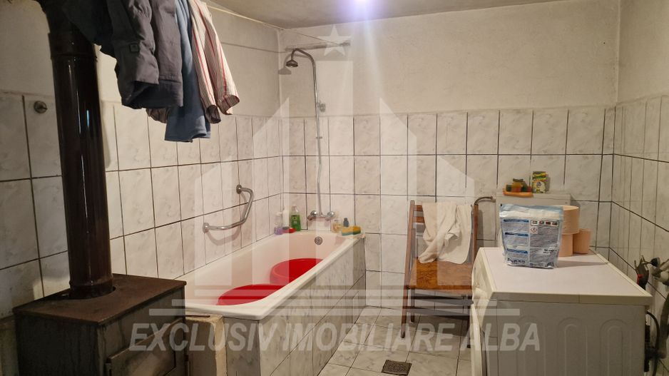 Casa de vanzare | 100 mp | 1048 mp teren | Ciugud - Poză 5