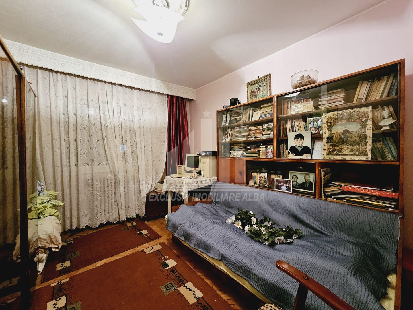 Apartament cu 4 camere decomandate, Cetate - zona Mercur - Poză 7