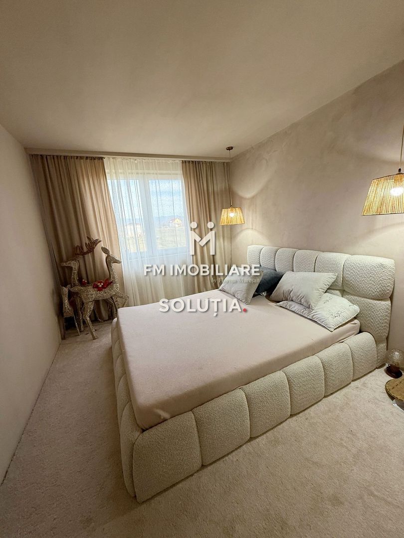 Casă modernă de vânzare în Coltău - Poză 1