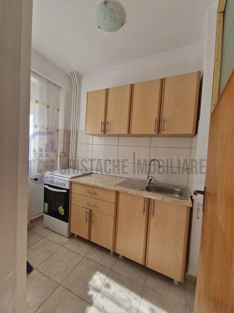 Garsoniera spatioasa si curata | Str. Vladeasa (Ghencea) | metrou la 15 min. - Poză 4