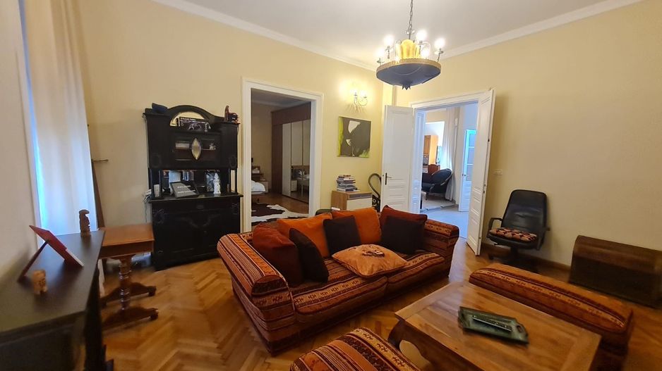 Apartament 3 camere la casa - Poză 1
