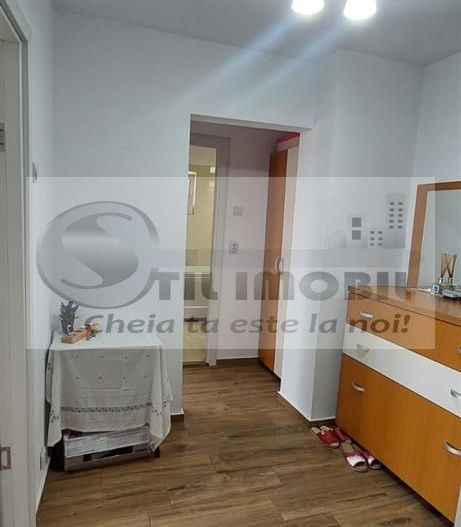 APARTAMENT 2 CAMERE DECOMANDAT  MOBILAT BLOC 1982 - Poză 5