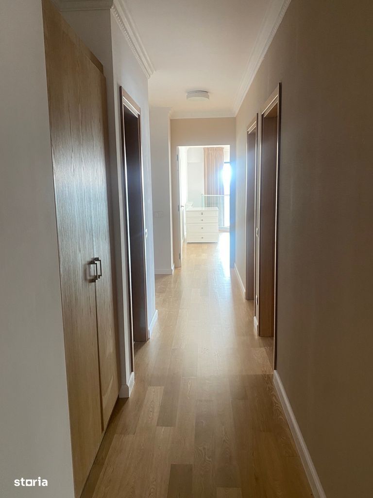 Duplex spectaculos 5 camere 266mp balcoane 32mp Pipera, Floreasca Nord - Poză 16
