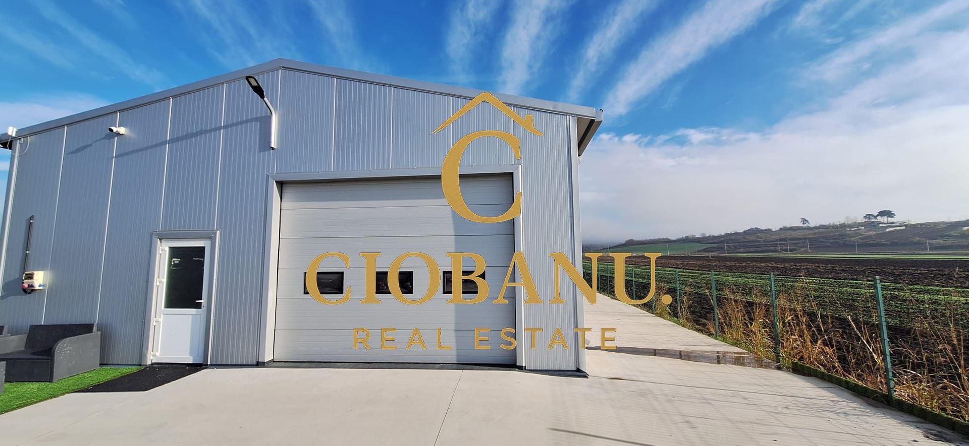 Hala de vanzare in Racarii de Jos - Poză 1