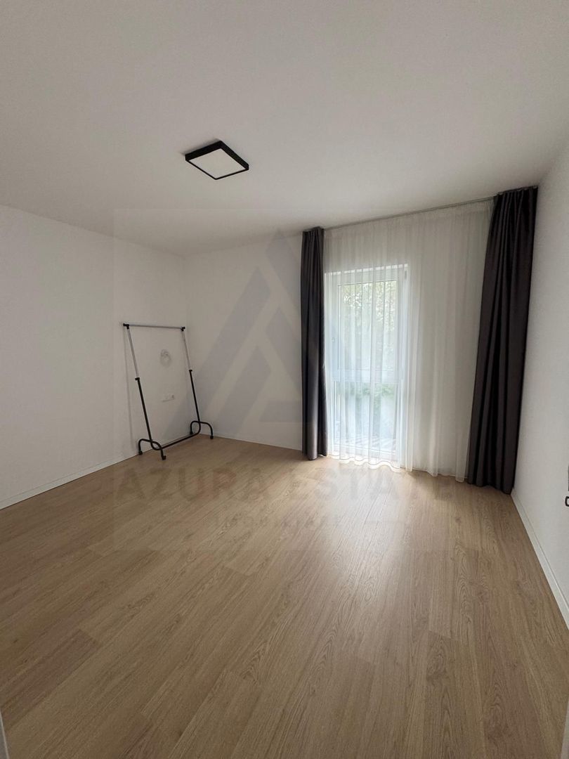 Casa individuala 114 utili 4 camere 2 bai si curte 215 mp in Selimbar - Poză 7