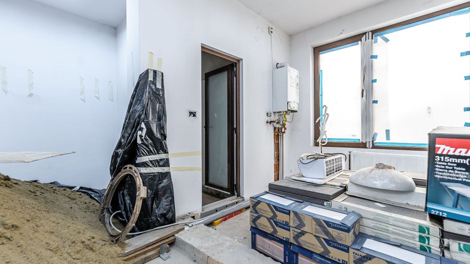 Spațiu comercial în bloc nou Pârneava - Poză 2