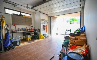 Somptuozitate in stil modern, 2 garaje, 3 terase, totul pe 1.000 mp teren - Poză 58