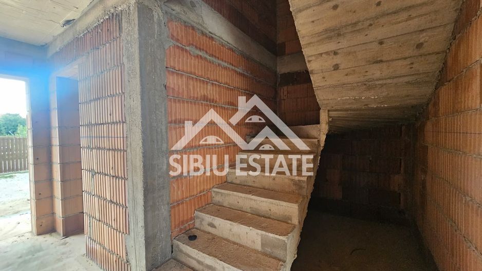 Casa Sibiu, Selimbar 4 camere, 2 bai NOU - Poză 4