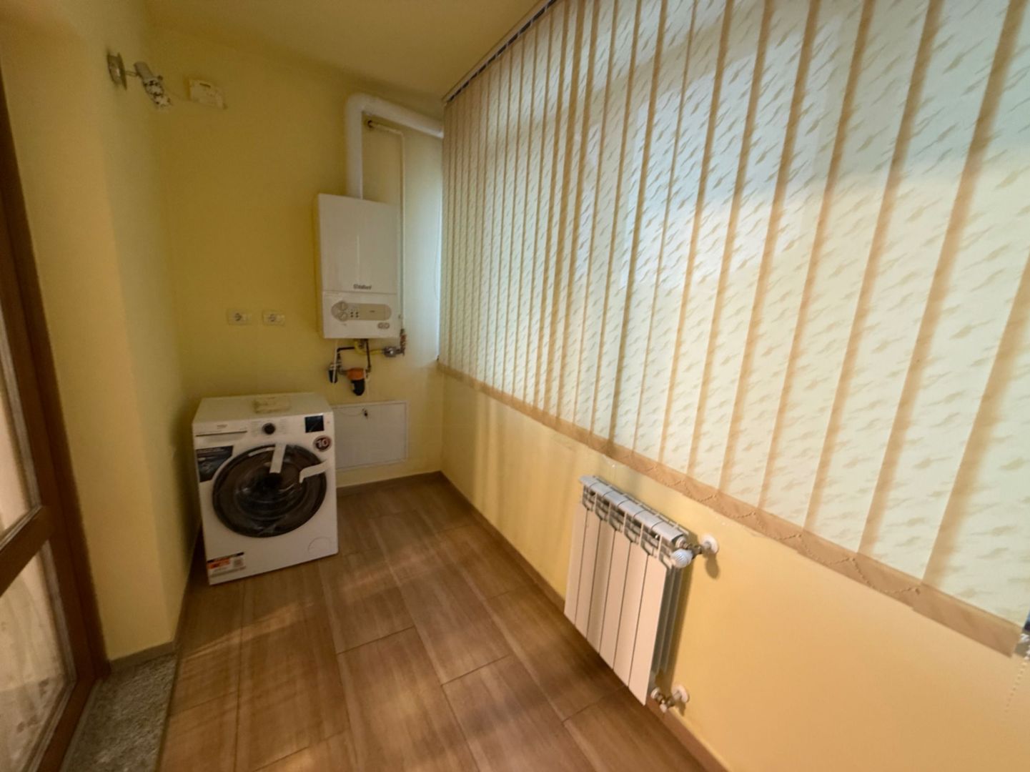 Apartament 3 camere de închiriat | Zonă centrală | Etaj 1 - Poză 7