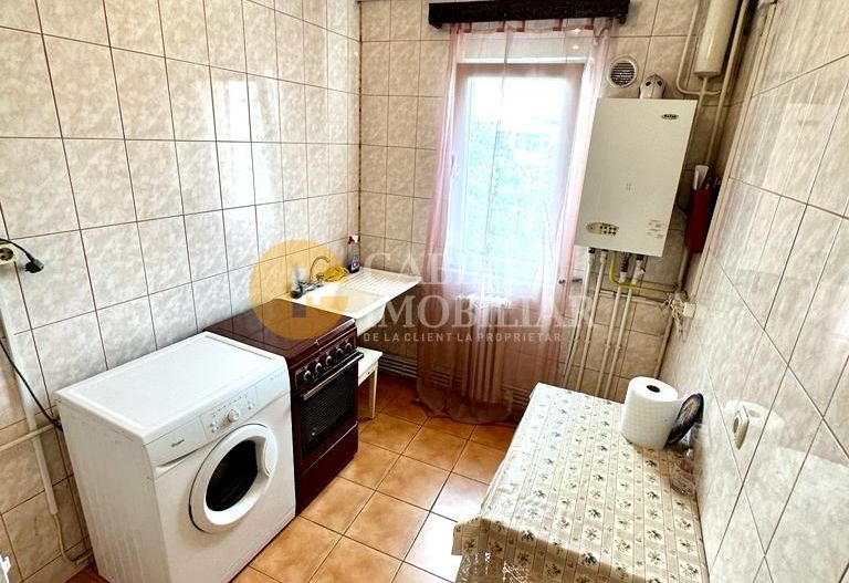 Apartament cu 2 camere la bulevard - 50mp - Bloc fara risc - Podu ros - Poză 4