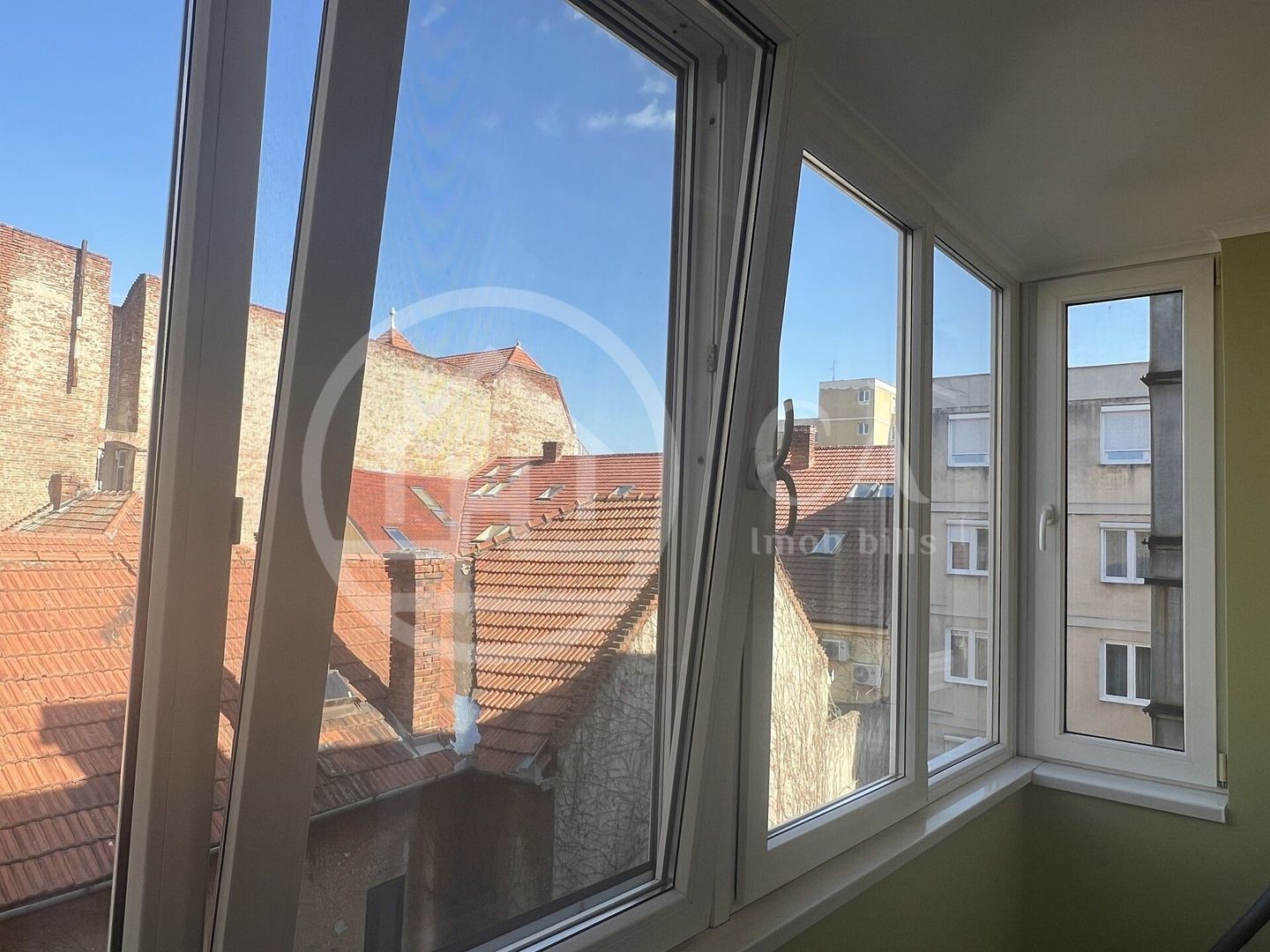 Apartament cu 2 camere de inchiriat Ultracentral Oradea - Poză 9