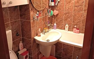 Ag BRASADAS vinde ap 4 cam etaj 3/4 în Micro 16. - Poză 8