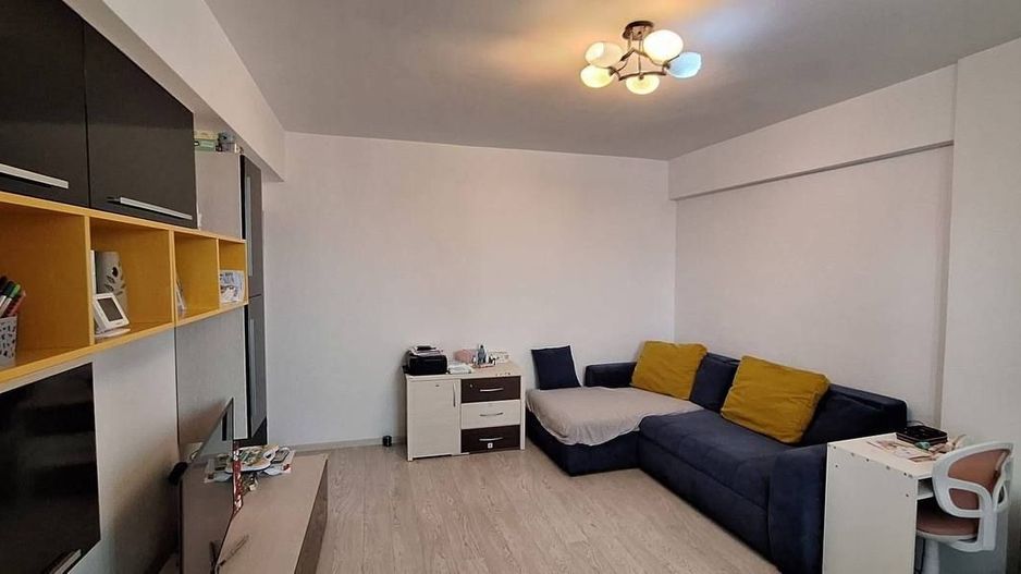 Vanzare apartament 2 camere - Poză 1