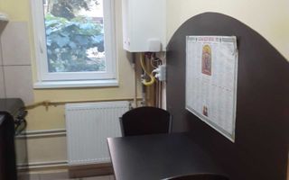 Apartament 1 camera  parter cu balcon si centrala - Poză 4