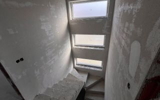 Casa single, finisata LA GRI- Talmaciu, zona cu peisaj superb, 400 mp - Poză 4