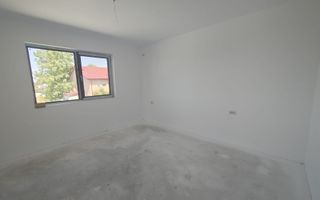 Vila de vanzare-4 camere-TEREN 760 MP-500 M de STV - Poză 7