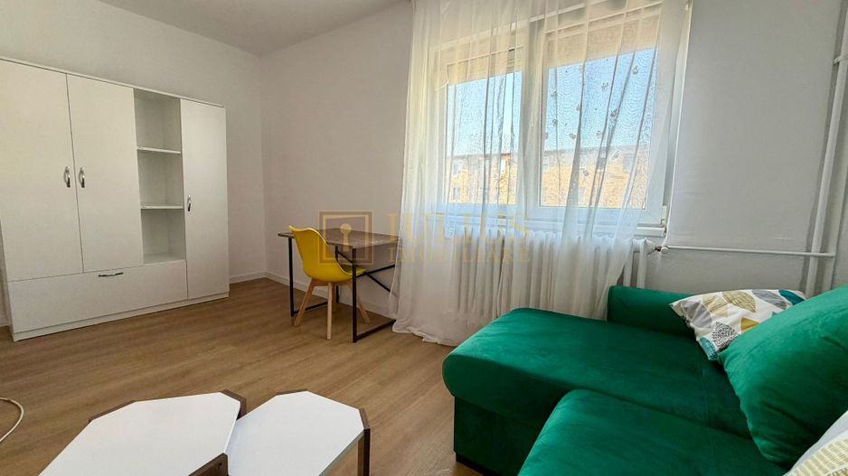 Garsoniera ideala pentru stundenti; situata in Complexul Studentesc, 30mp utili. - Poză 1