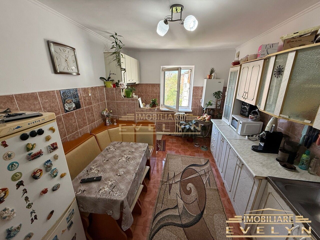 Vânzare Apartament 4 Camere - Decomandat - 78 mp - Str. Împărat Traian (Școala Nr.11) - Poză 3