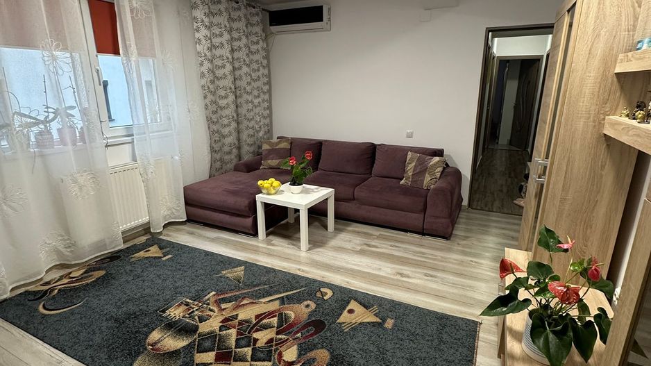Apartament decomandat 3 Camere Turnu Magurele - Poză 1
