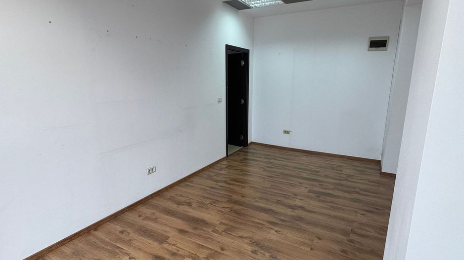 Spații de birouri premium de închiriat – Zonă centrală Arad - Poză 2