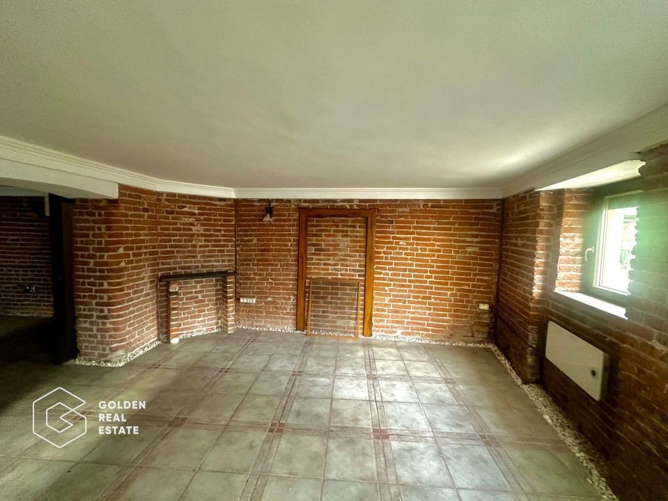 Spatiu comercial ultracentral, modern, 3 camere, locatie exceptionala - Poză 3