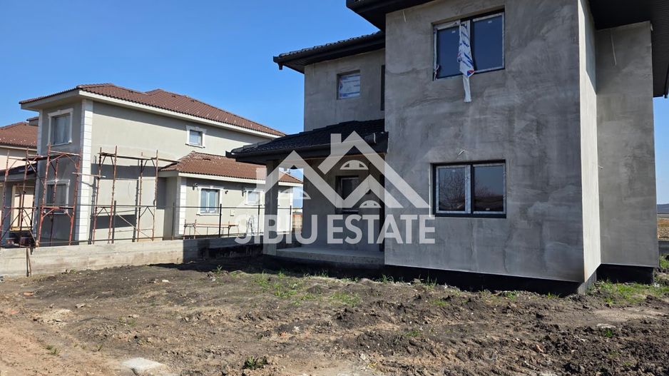 Casa individuala 5 camere ,super pret, Sura Mica ,Sibiu - Poză 7