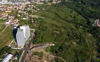 Teren construibil 2.700 mp, strada Frunzisului langa Wings - Poză 4