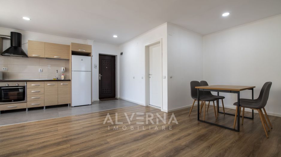 Inchiriere apartament 3 camera, 68mp + balcon, loc parcare, zona Terra - Poză 3