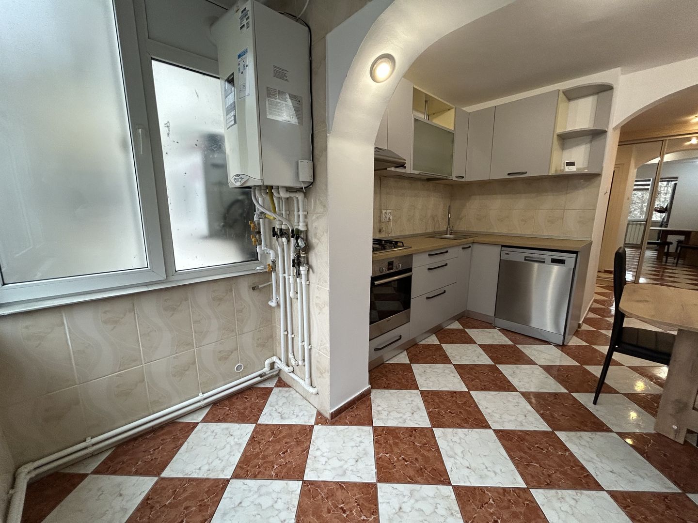 Apartament 3 camere Dacia - centrala termica - mobilat utilat modern - Poză 6