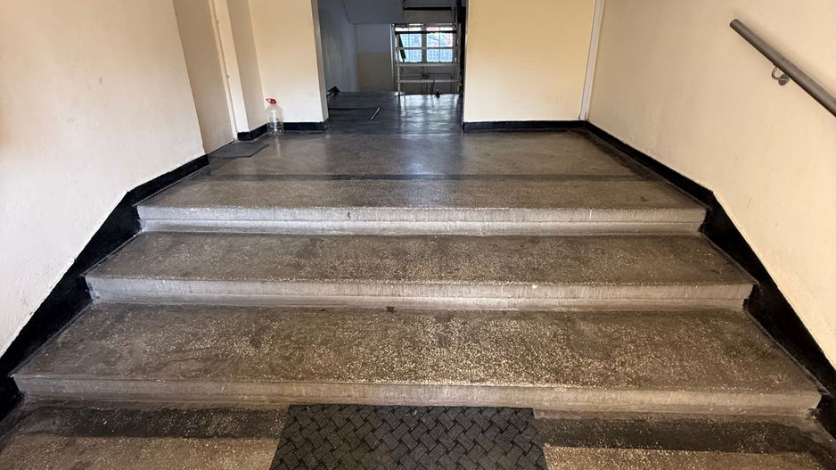 Garsonieră 27 mp cu balcon - etaj 2 - nemobilata -bloc an 1980 - Poză 27