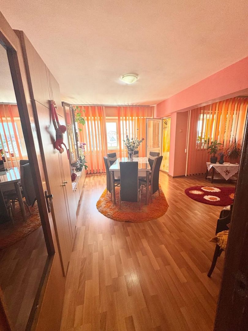 Apartament spațios, 3 camere – Bulevardul CFR, Giurgiu - Poză 3