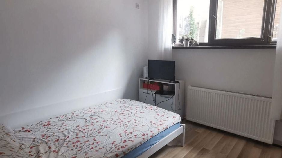 APARTAMENT CU TERASA SI CURTE | GORJULUI | APUSULUI - Poză 7