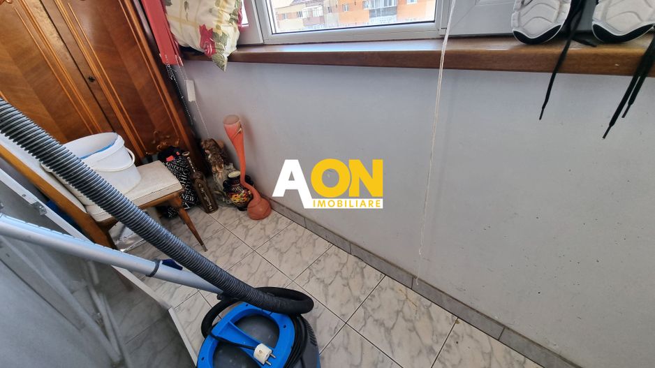 De inchiriat apartament 3 camere, zona Piata, Cetate - Poză 13