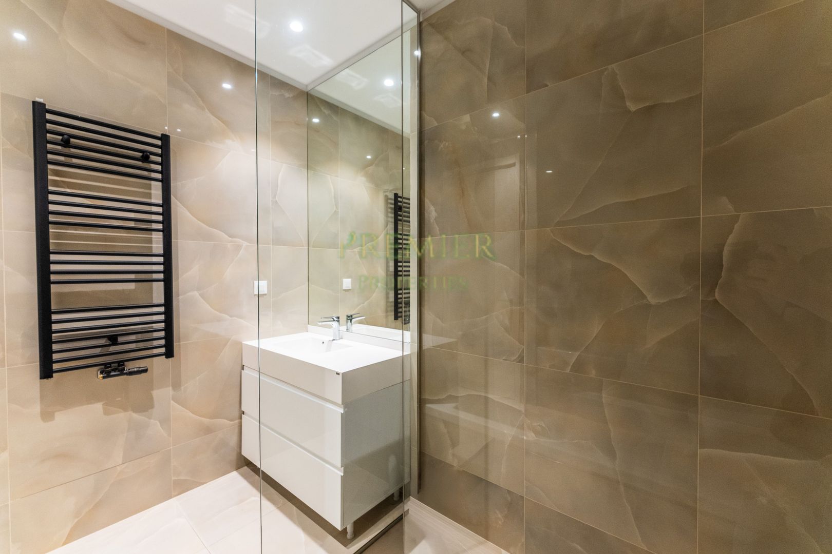 Apartament 2 camere de lux One Verdi Park complet mobilat loc parcare inclus - Poză 12