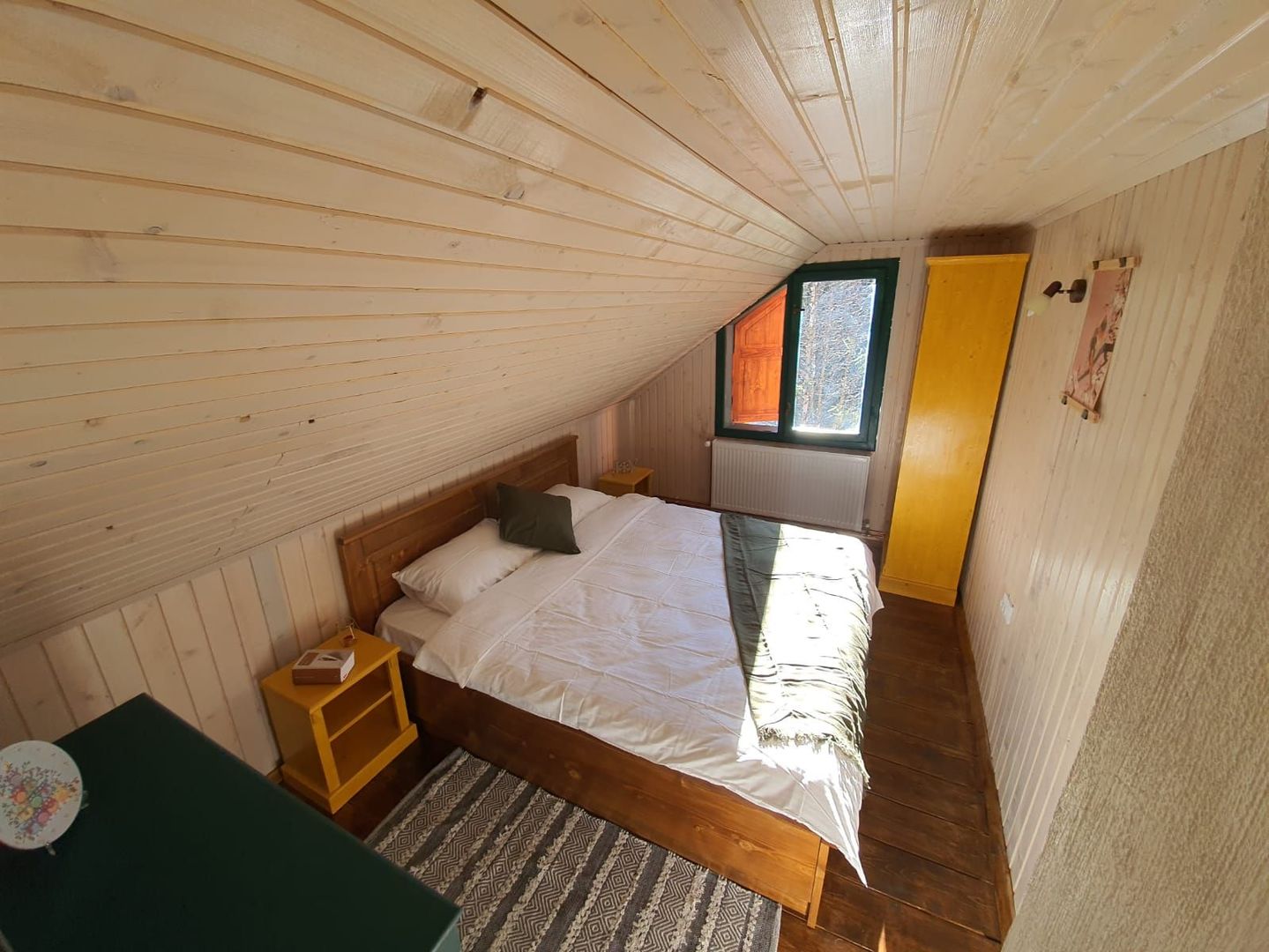 Cabană de vânzare-complet utilată, ideală pentru regim hotelier. - Poză 13