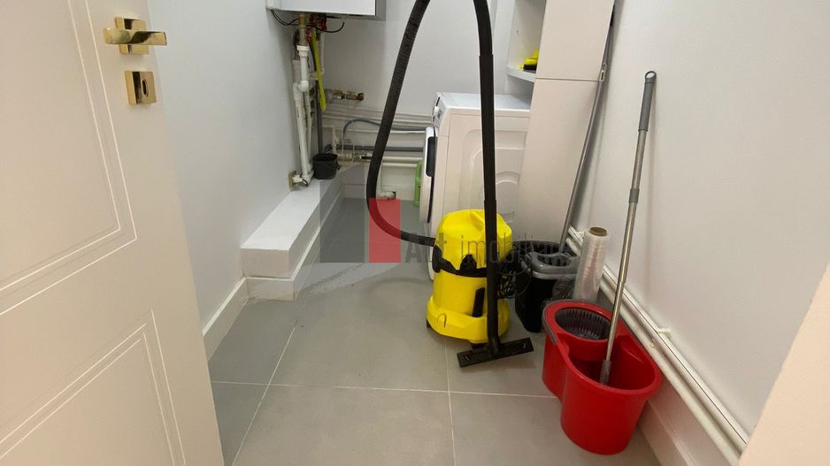 VILA SUPERBA DE VANZARE IN PIPERA - Poză 5