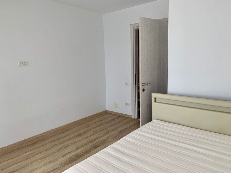 Inchriere Apartament 3 Camere zona Ultracentrala Bloc Nou - Poză 10