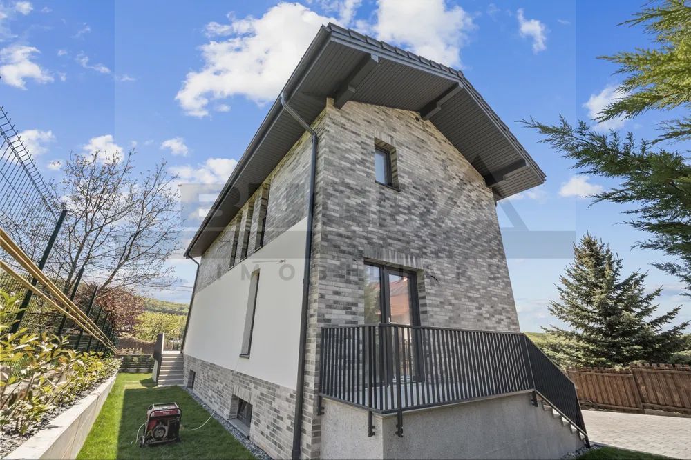 Casa individuala, 5 camere, 190 mp, garaj, 283 mp teren, Zona Faget - Poză 2