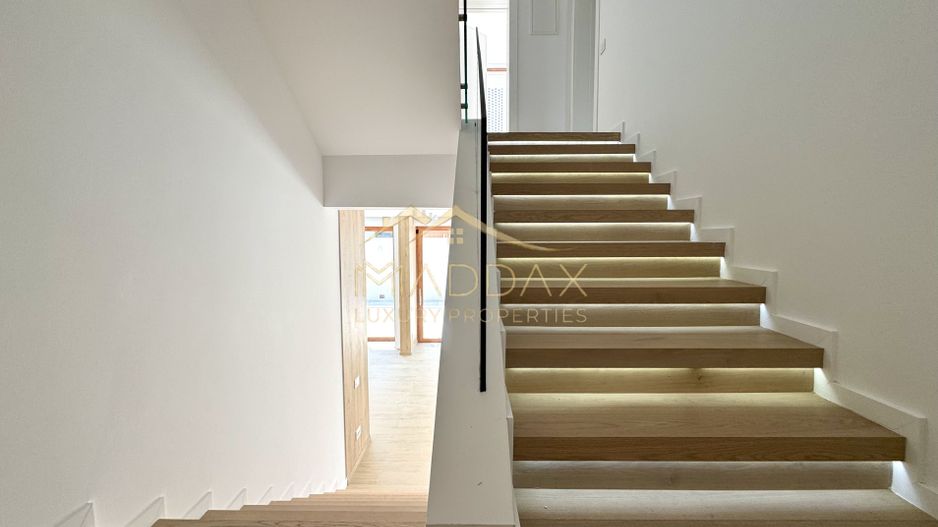 Vila cu 6 camere *575mp* / 12 locuri parcare // Pipera- Iancu Nicolae - Poză 21