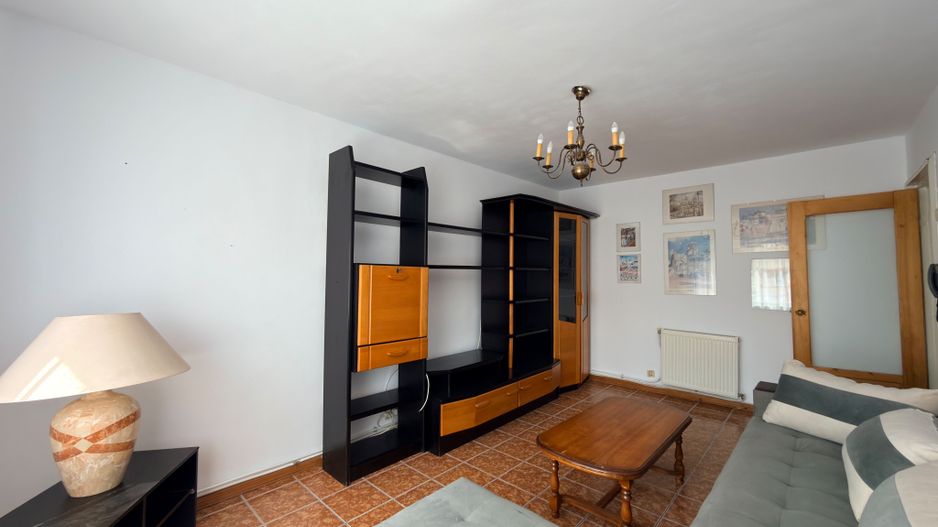 Apartament 3 camere etaj 3- Campulung-Zona Visoi! - Poză 2