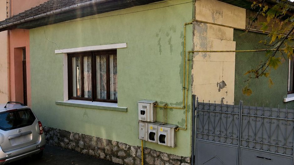 Casă 90 mp utili | Curte delimitata | Cota 1/2 teren | (Primăverii ) - Poză 2