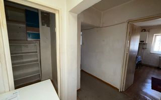 De vanzare apartament 3 camere, etaj 1, Cetate - Poză 9