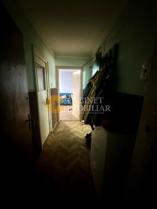 4 Camere Decomandat  - Etaj 1 - Zona Galata/ Biserica Galbena - Poză 3