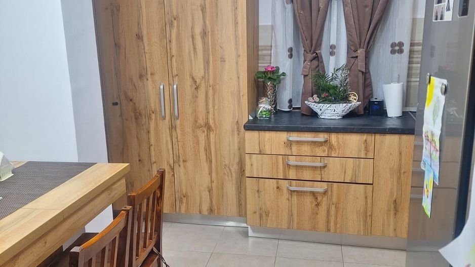 ageuropa.ro vinde apt. 2 cam. 56mp etaj 4 în Micro 16. - Poză 9