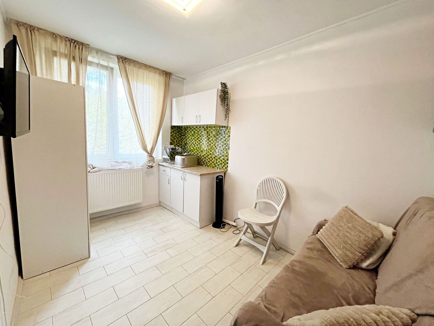 Apartament 1 camere de vânzare in zona Rogerius, Oradea - Poză 2