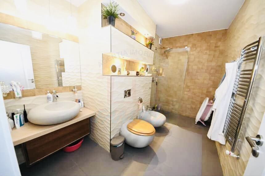 Casă tip duplex in Galati, Brateș Lake mobilată și utilată lux - Poză 6