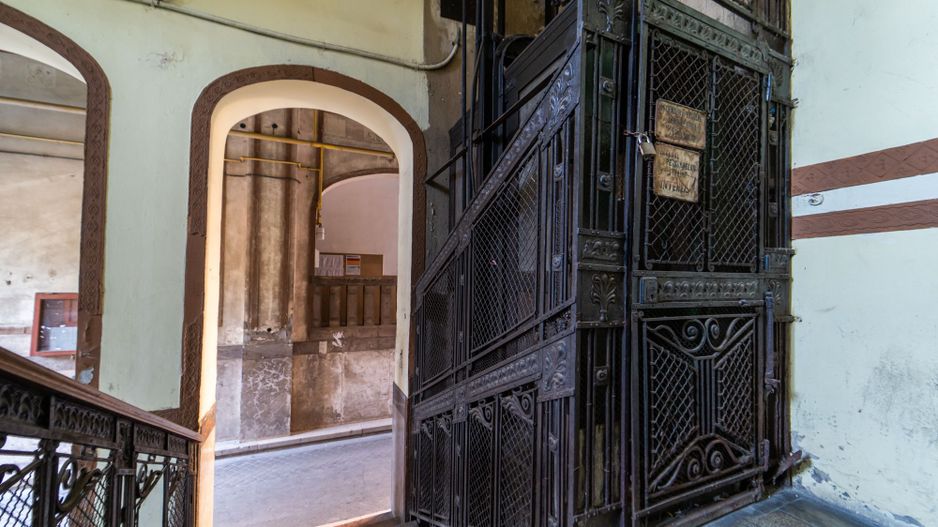 Apartament în Palatul Bohuș, lângă Teatrul de Stat. - Poză 6