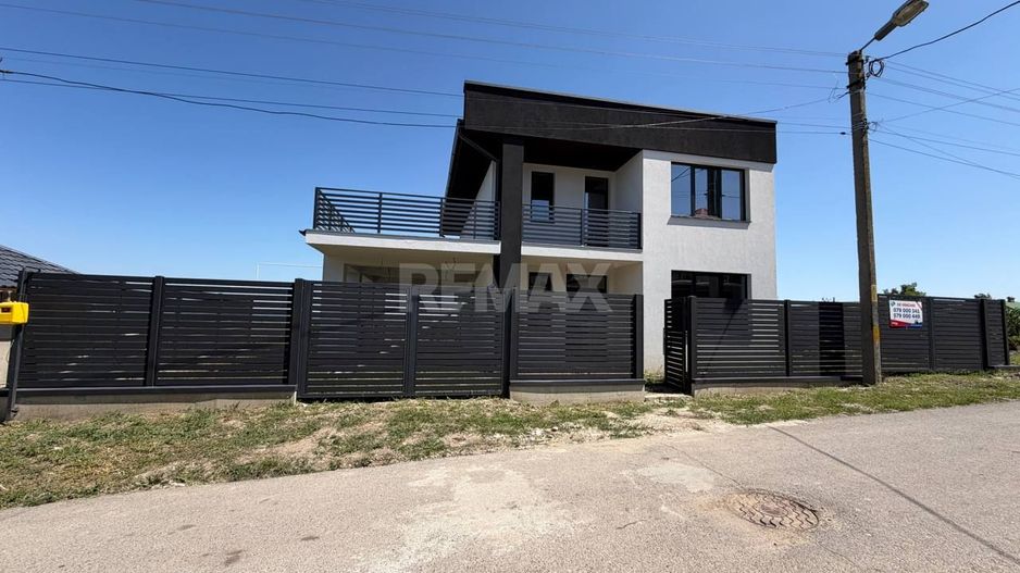 Casă, 380 m², Vadul lui Vodă, Centru - Poză 1