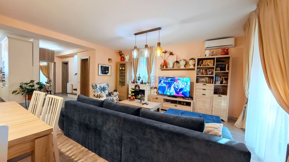 Prima inchiriere, vila cocheta, cu accente exotice - Poză 13