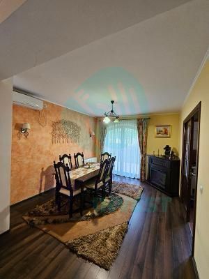 Vila 2013, bine compartimentata, aproape de metrou - Poză 3